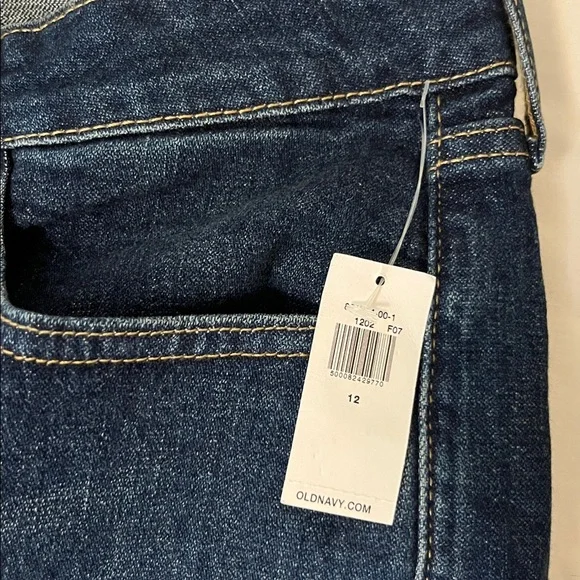 Old Navy High-Waisted Button-Fly O.G. Straight Ripped Cut-Off Jeans - Picture 10 of 16